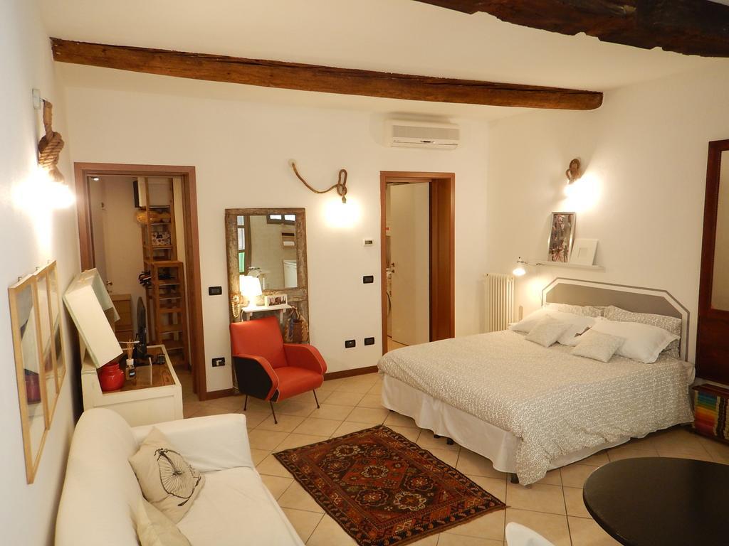 La Casa Degli Zii Appartement Ferrara Buitenkant foto